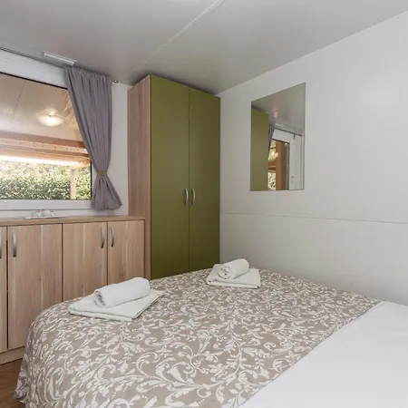 Mobile Pine Adria Campsite Biograd Na Moru