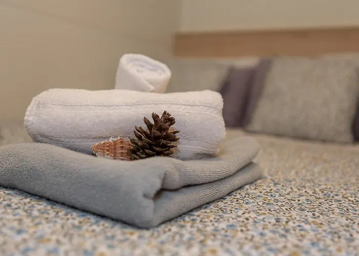 Mobile Pine Adria * 비오그라드나모루