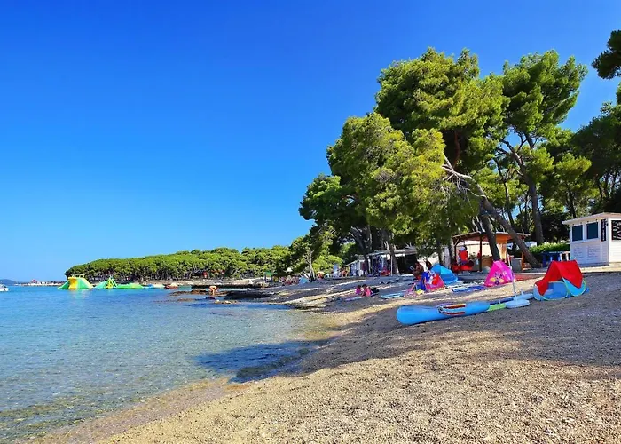 Mobile Pine Adria אתר קמפינג