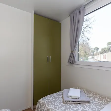 Camping Mobile Pine Adria